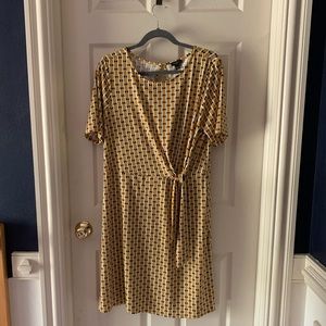NWOT Ann Taylor Factory short-sleeved dress